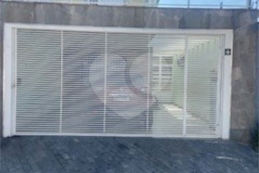 Sobrado à venda com 4 quartos, sendo 1 suíte, em Parque Edu Chaves, São Paulo, SP