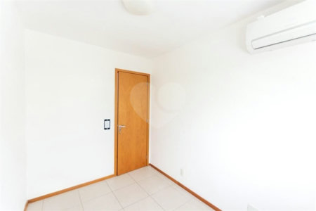 Apartamento à venda com 2 quartos, sendo 1 suíte, em Praça da Bandeira, Rio de Janeiro, RJ