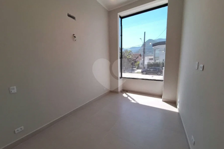 Casa à venda com 3 quartos, sendo 1 suíte,  em Morada da Praia, Bertioga, SP