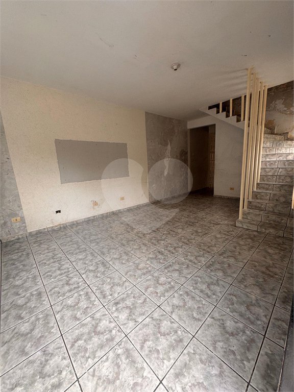 Sobrado para alugar com 3 quartos em Jardim São Vicente, São Paulo, SP