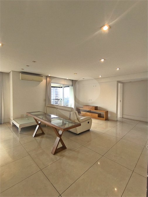 Apartamento à venda com 4 quartos, sendo 3 suítes, em Santana, São Paulo, SP