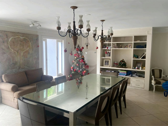 Casa à venda com 6 quartos, sendo 3 suítes,  em Jardim Guedala, São Paulo, SP
