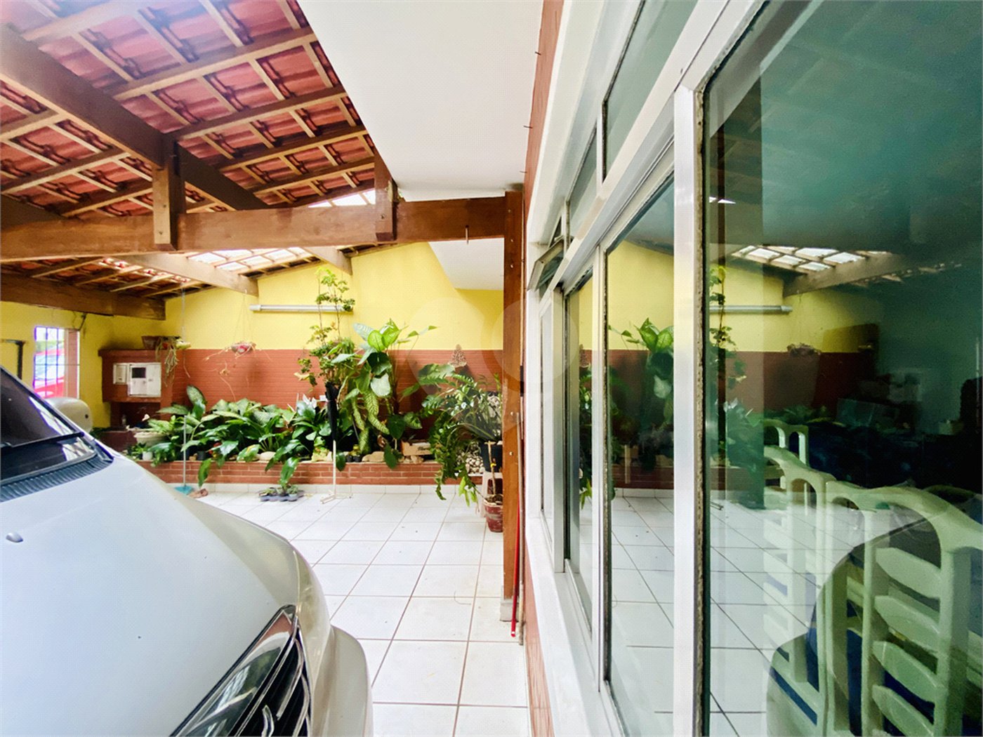 Sobrado à venda com 4 quartos, sendo 1 suíte, em Vila Gilda, Santo André, SP
