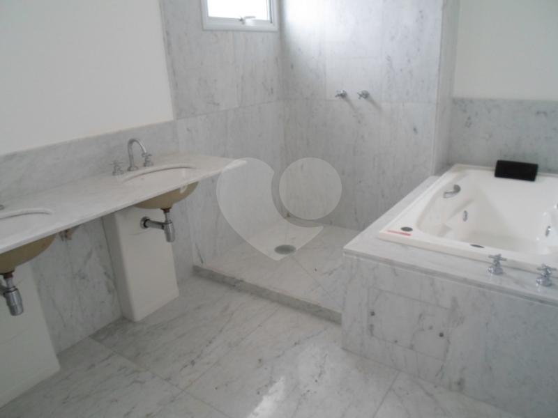 Apartamento à venda com 4 suítes em Campo Belo, São Paulo, SP