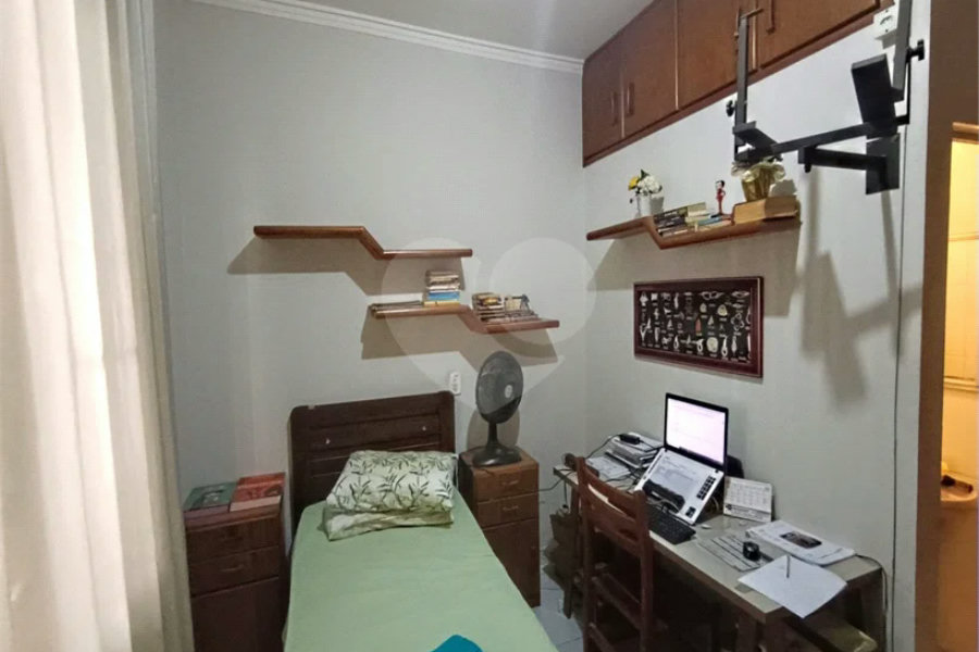 Casa Térrea à venda com 5 quartos, sendo 1 suíte,  em Chora Menino, São Paulo, SP
