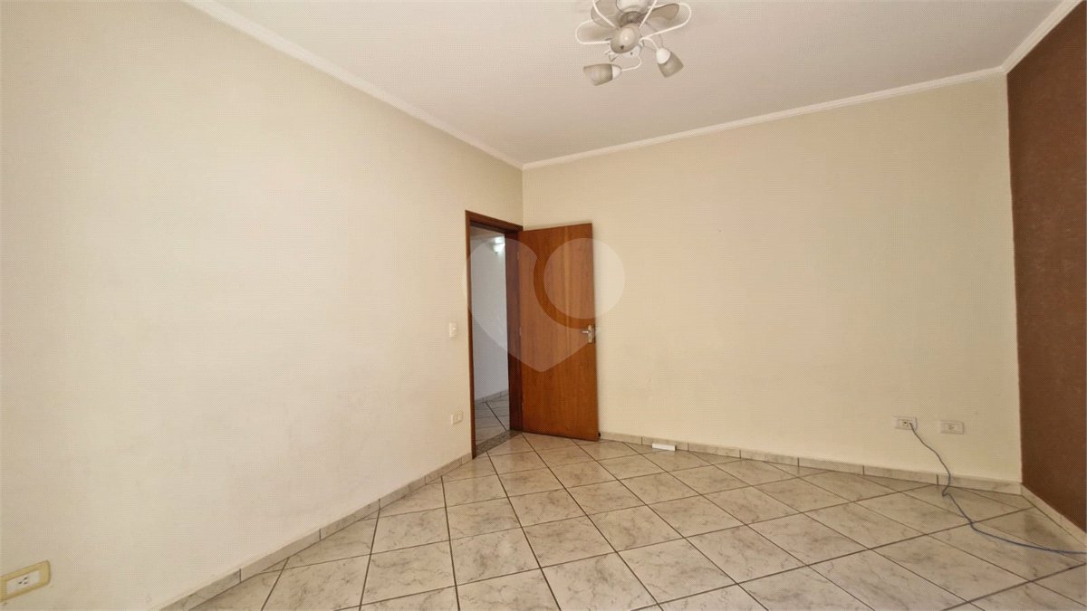 Casa sofisticada à venda em bairro nobre de Atibaia | 3 dormitórios | 408 m²