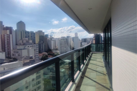 Apartamento à venda com 4 quartos, sendo 3 suítes, em Aclimação, São Paulo, SP