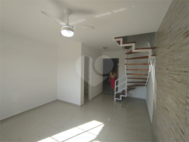 Casa à venda com 2 quartos no condomínio Vila Ajoá, Caieiras - SP