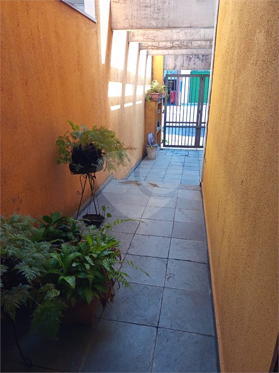 Sobrado à venda com 3 quartos em Jardim Colombo, São Paulo, SP