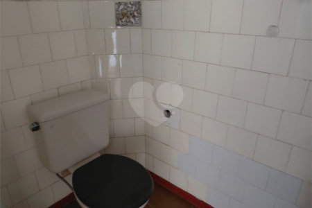 Sobrado à venda com 2 quartos em Vila Ipojuca, São Paulo, SP