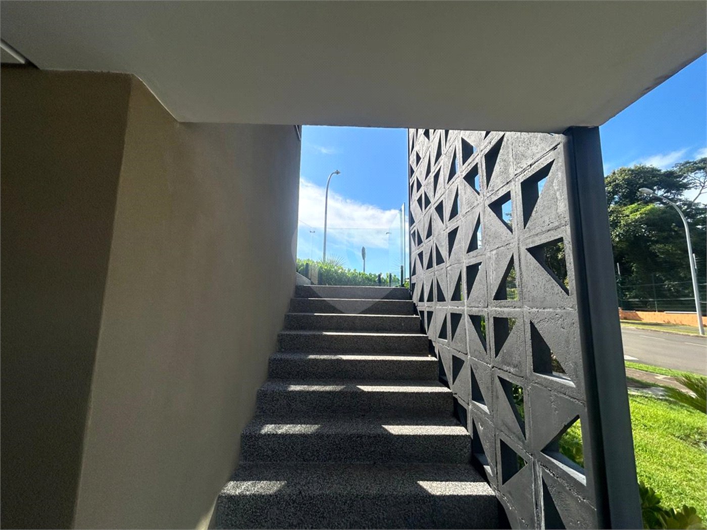 Casa à venda com 3 suítes no condomínio Alphaville Castelo, Itu - SP