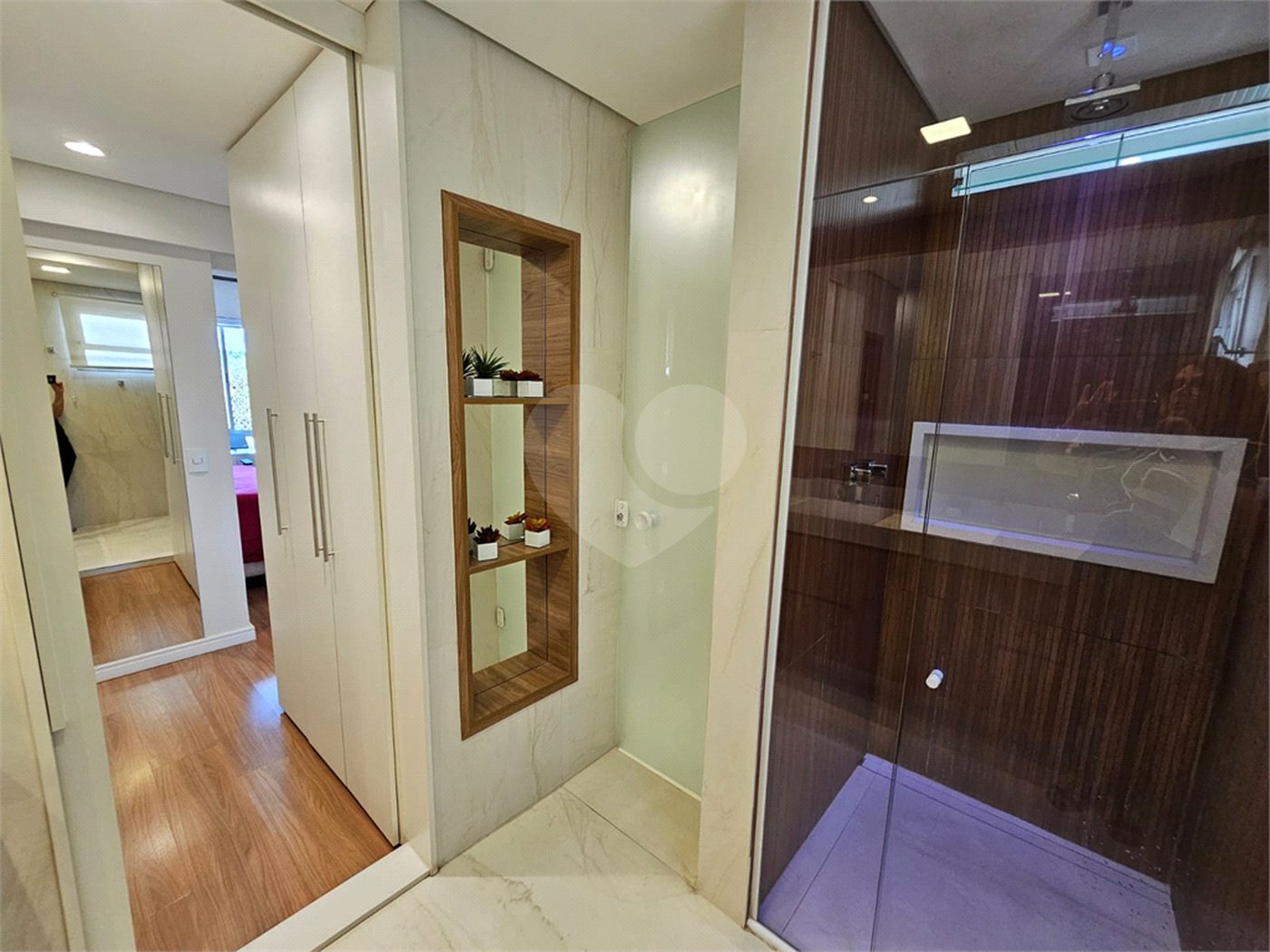 Apartamento à venda com 3 quartos, sendo 1 suíte, em Santo Amaro, São Paulo, SP