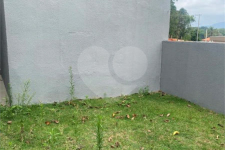 Casa Térrea à venda com 2 suítes em Jardim Santo Antônio, Atibaia, SP