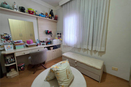 Sobrado à venda com 6 quartos, sendo 3 suítes, em Santa Teresinha, São Paulo, SP