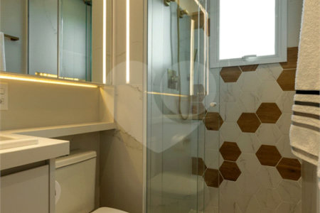 Apartamento à venda com 3 quartos, sendo 1 suíte,  em Vila Anastácio, São Paulo, SP