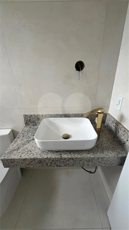 Casa à venda com 3 suítes no condomínio Village Itaguaçu, Atibaia - SP