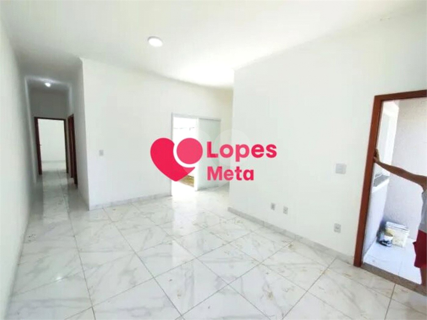 Casa à venda com 2 quartos, sendo 1 suíte, em Residencial Estoril, Taubaté, SP