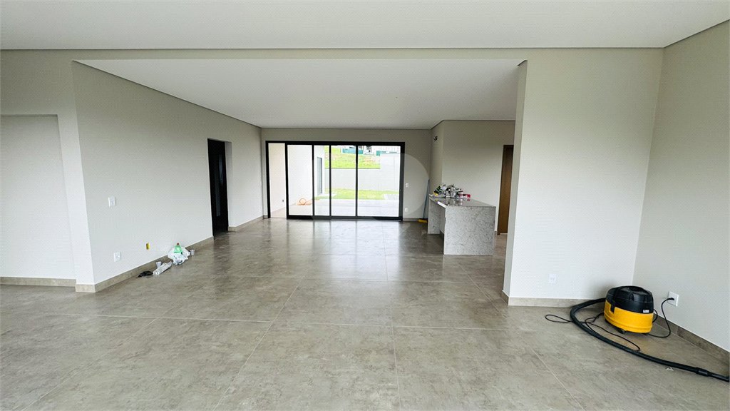 Casa à venda com 3 suítes no condomínio Santa Isabel I, Louveira - SP