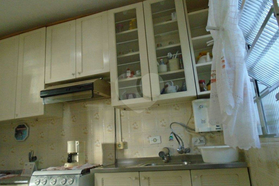 Casa à venda com 4 quartos no condomínio Travessa Catarina Vazem,21, São Paulo - SP