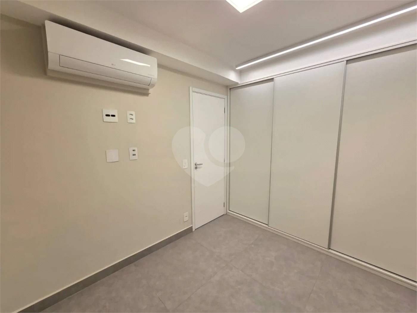 Apartamento à venda ou para alugar com 2 quartos, sendo 1 suíte,  em Planalto Paulista, São Paulo, SP