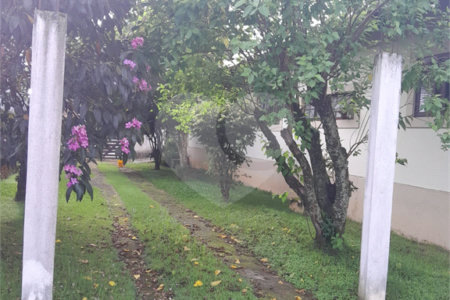 Casa à venda com 4 quartos, sendo 3 suítes,  em Vila Áurea, Poá, SP