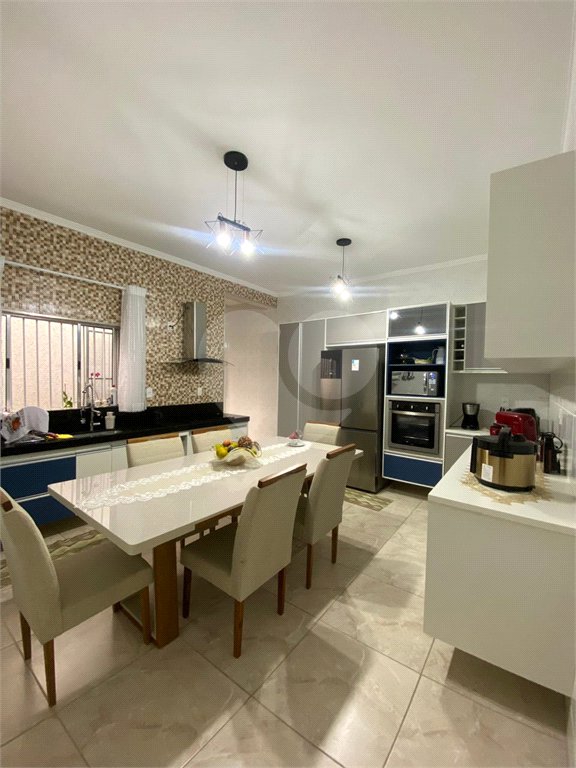 Casa à venda com 3 quartos, sendo 1 suíte, em Residencial Parque Laguna, Salto, SP