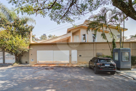 Casa de Vila à venda com 4 suítes em Jardim dos Estados, São Paulo, SP