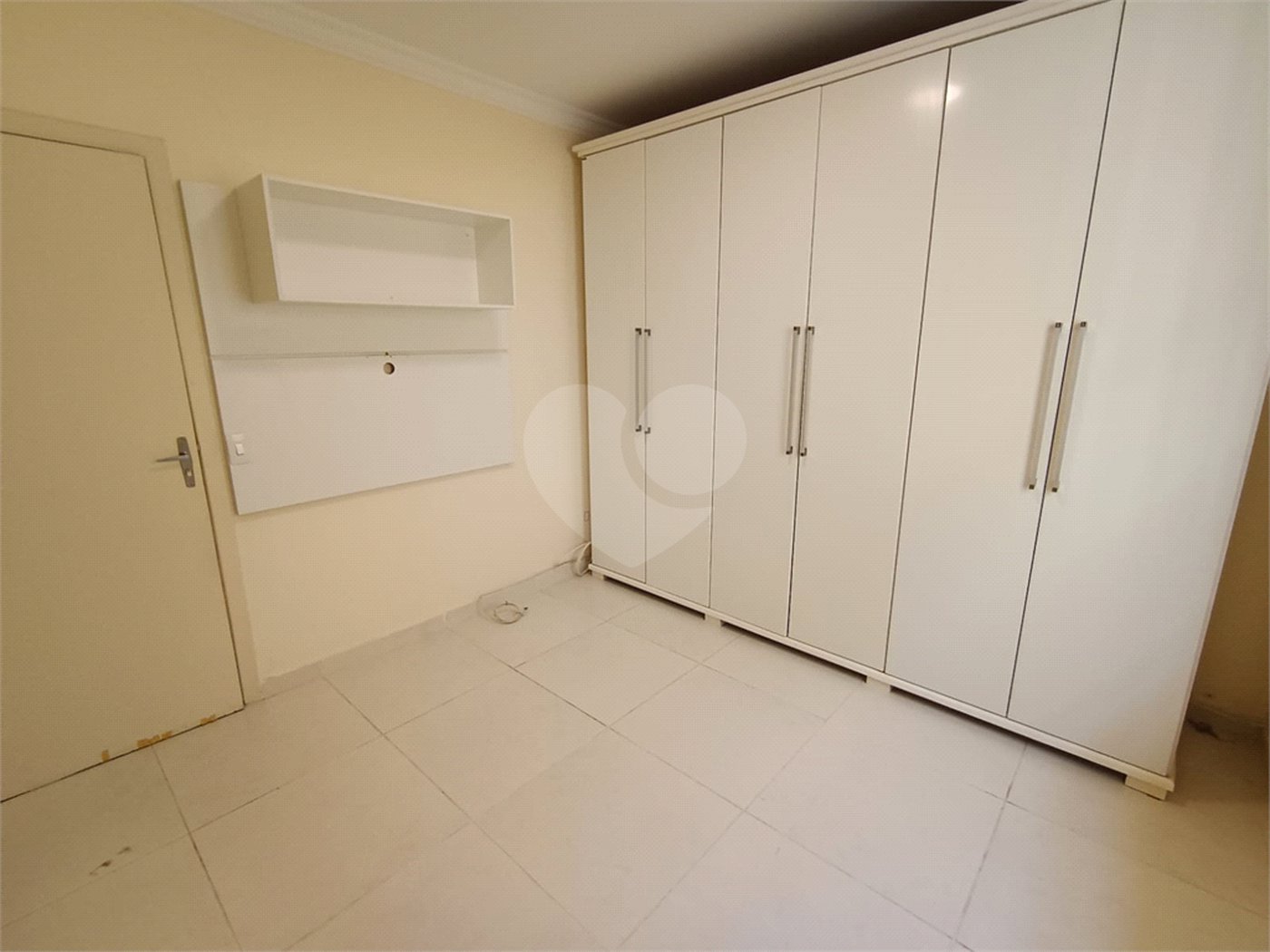 Casa à venda com 3 quartos, sendo 2 suítes,  em Chácara Jafet, Mogi das Cruzes, SP