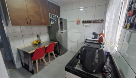 Sobrado à venda com 2 quartos em Cidade São Mateus, São Paulo, SP