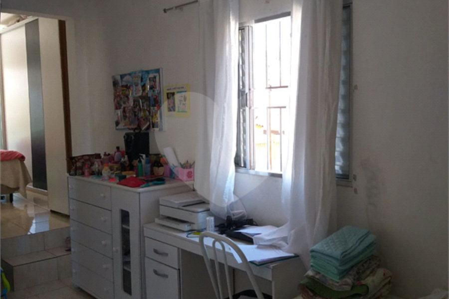 Sobrado à venda com 4 quartos, sendo 2 suítes, em Parque Edu Chaves, São Paulo, SP