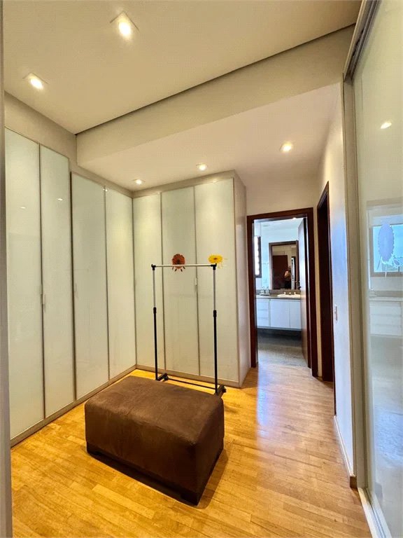 Apartamento à venda com 4 suítes em Vila Suzana, São Paulo, SP