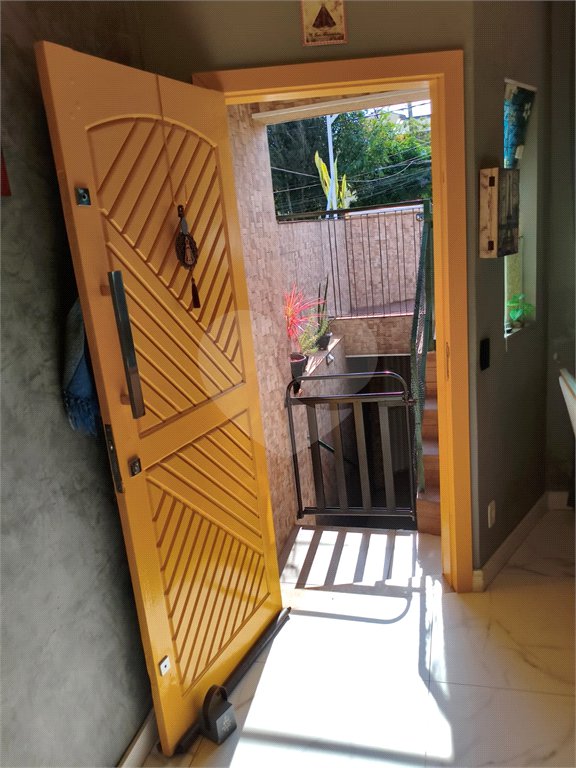 Sobrado à venda com 2 quartos, sendo 1 suíte, em Parque Novo Oratório, Santo André, SP