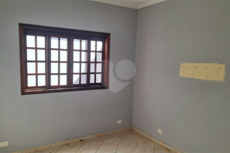 Sobrado para alugar com 4 quartos, sendo 3 suítes, em Vila Nivi, São Paulo, SP