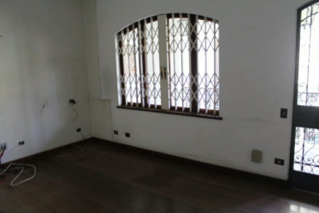 Casa Térrea à venda ou para alugar com 6 suítes em Vila Tramontano, São Paulo, SP