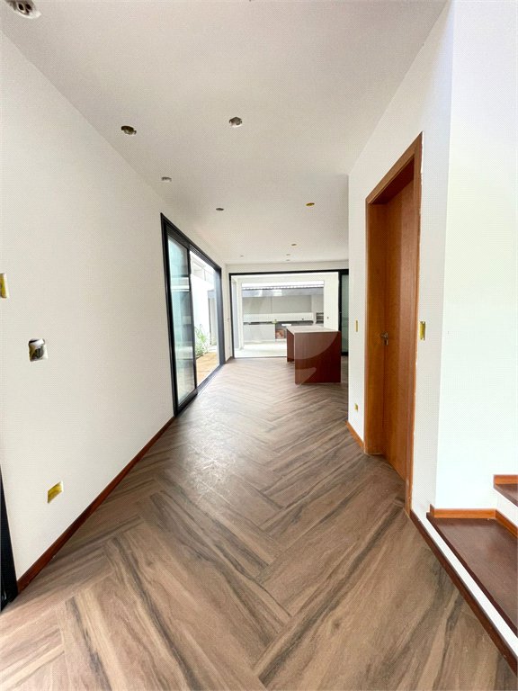 Casa à venda com 3 quartos, sendo 1 suíte, em Jardim Tapajós, Atibaia, SP