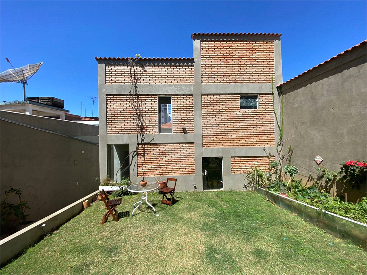 Sobrado à venda com 4 quartos, sendo 2 suítes, em Vila Maria Alta, São Paulo, SP