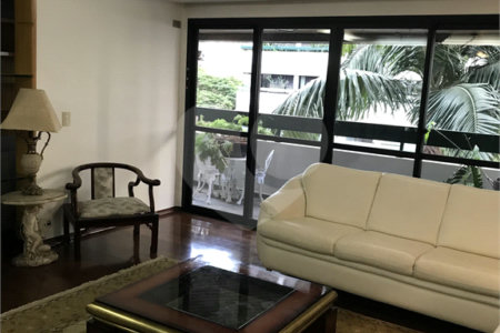 Apartamento à venda com 4 quartos, sendo 1 suíte, em Vila Uberabinha, São Paulo, SP