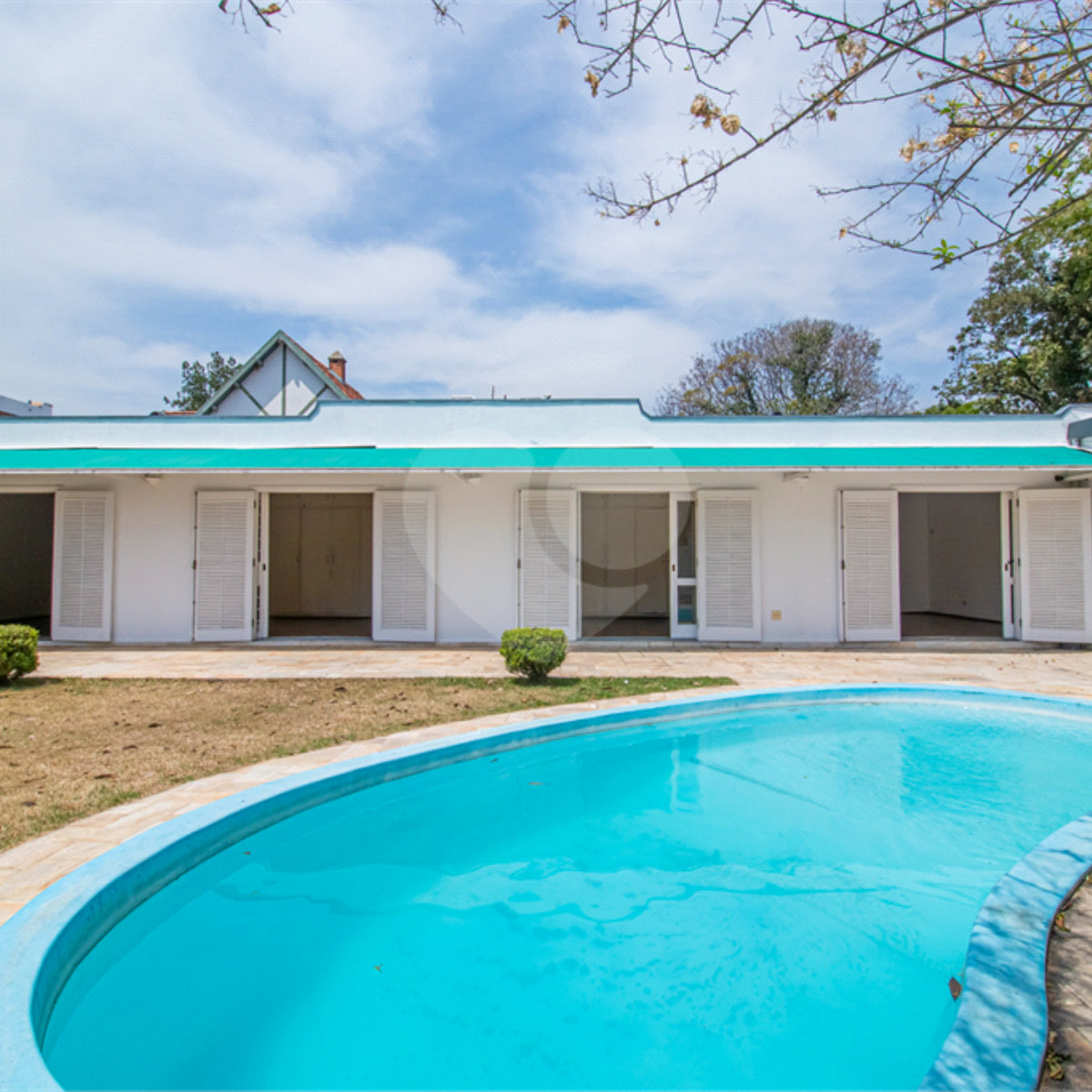 Casa Térrea à venda com 5 quartos, sendo 2 suítes, em Jardim Marajoara, São Paulo, SP
