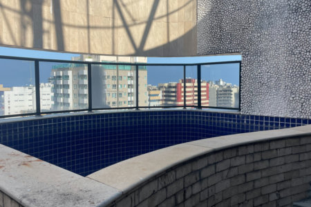 Cobertura à venda com 4 suítes em Ponta Verde, Maceió, AL