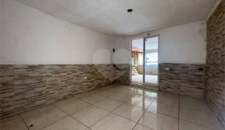 Sobrado à venda com 2 quartos em Vila Antonieta, São Paulo, SP