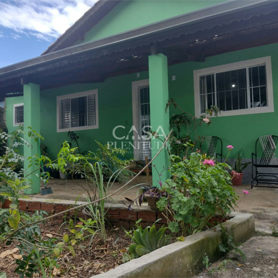 Casa à venda com 4 quartos, sendo 1 suíte, em Parque das Laranjeiras, Sorocaba, SP