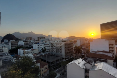 Cobertura à venda com 3 quartos, sendo 2 suítes,  em Maracanã, Rio de Janeiro, RJ