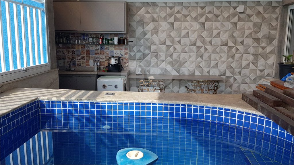 Cobertura Duplex à venda de 03 Quartos 1 suíte e 2 vagas Piscina Aquecida no terraço na Vila Zelina