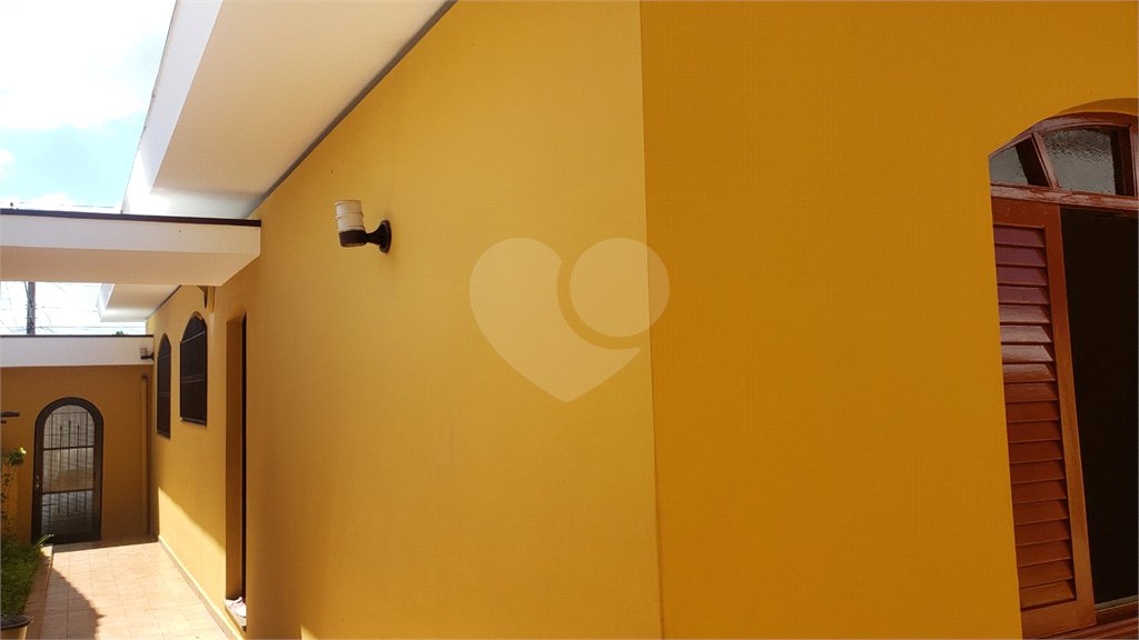 Casa Térrea à venda com 3 quartos, sendo 1 suíte,  em Campo Grande, São Paulo, SP