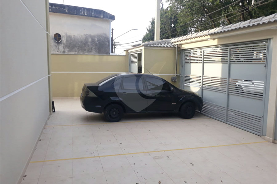 Casa à venda com 2 suítes no condomínio Casa de Pedra, São Paulo - SP