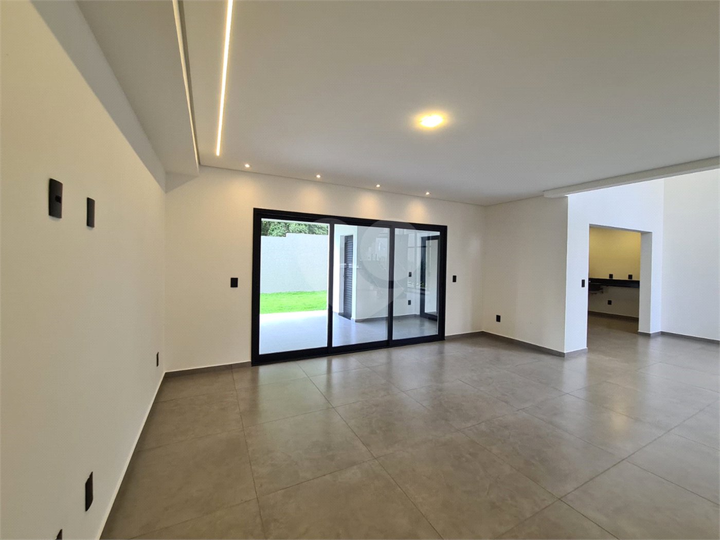 Casa em condomínio à venda com 3 suítes em Vila Santista, Atibaia, SP