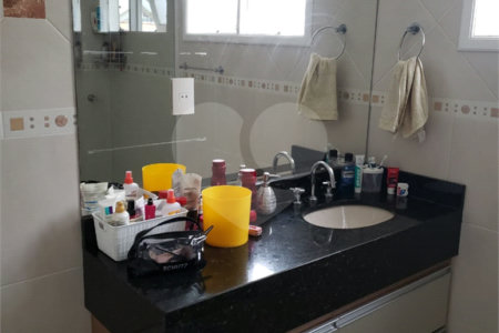Casa à venda com 6 quartos, sendo 3 suítes, em Alto Ipiranga, Mogi das Cruzes, SP
