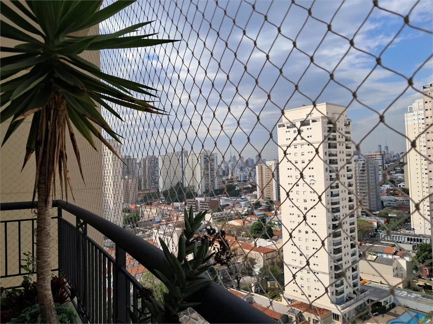 Apartamento à venda com 2 suítes em Vila Romana, São Paulo, SP
