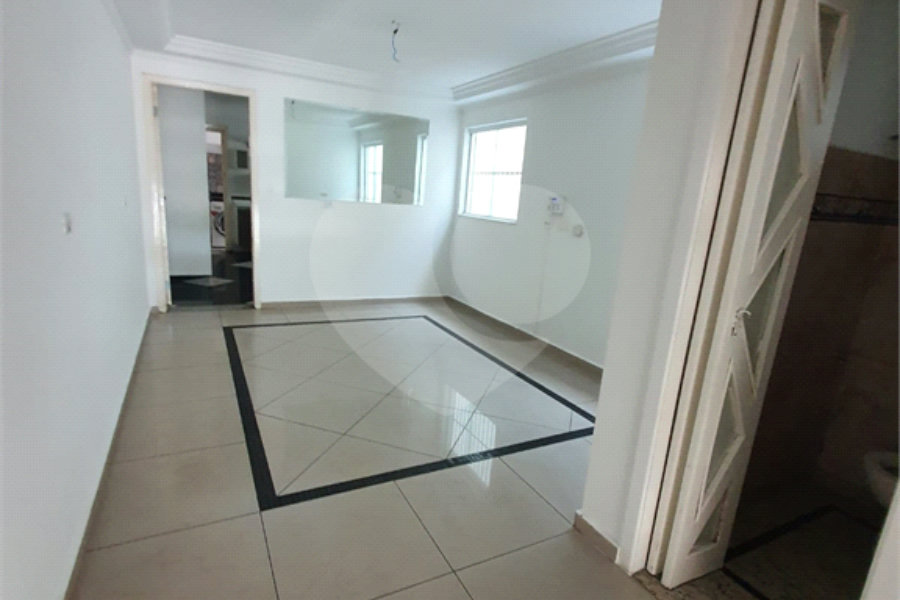 Sobrado à venda com 4 quartos, sendo 2 suítes,  em Santana, São Paulo, SP