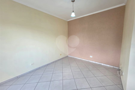 Casa à venda com 2 suítes no condomínio Residencial Santana, São Paulo - SP
